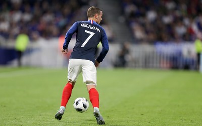 龙珠电竞-凯恩让点无私精神获赞