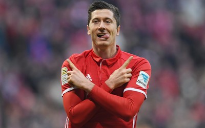 龙珠电竞快讯-努涅斯进球后指向天空