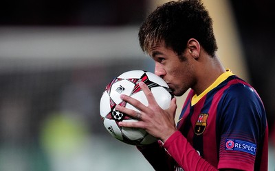 龙珠电竞评论-土耳其队中场大师退役